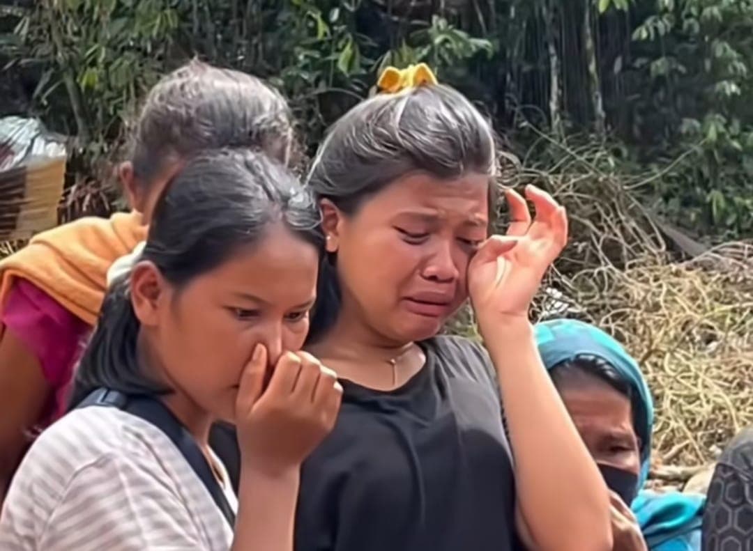 Akhir Penantian Dua Pekan: Air Mata Wanita di Sibolga Pecah Saat Jasad Orang Tua Ditemukan di Lokasi Longsor