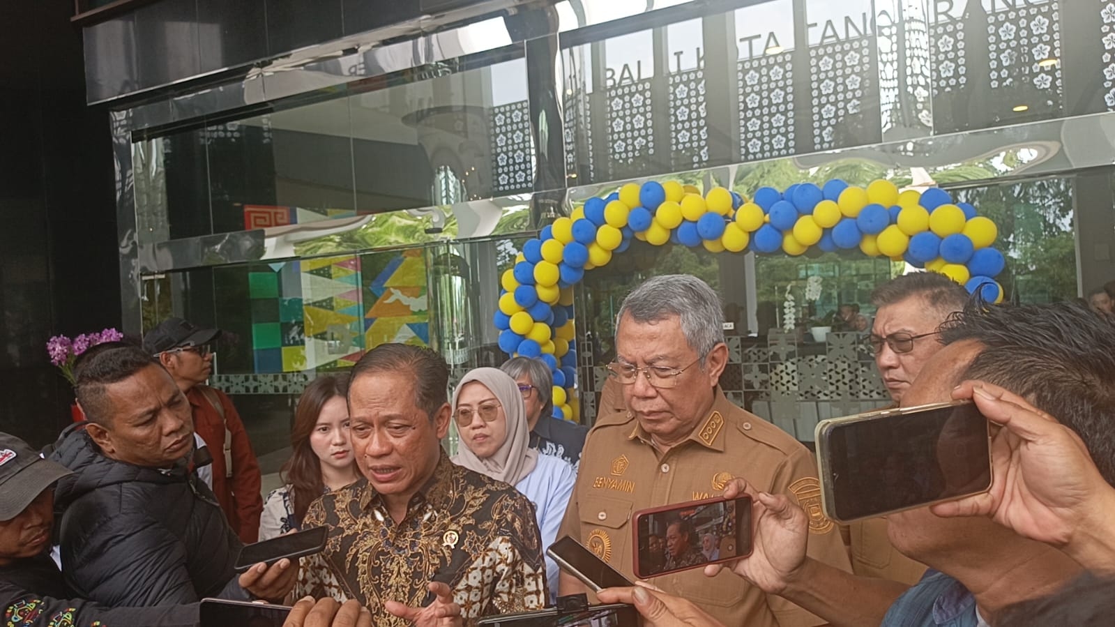 TPA Cipeucang Kewalahan, Menteri LH Minta Gubernur Banten Turun Tangan Atasi Darurat Sampah Tangsel