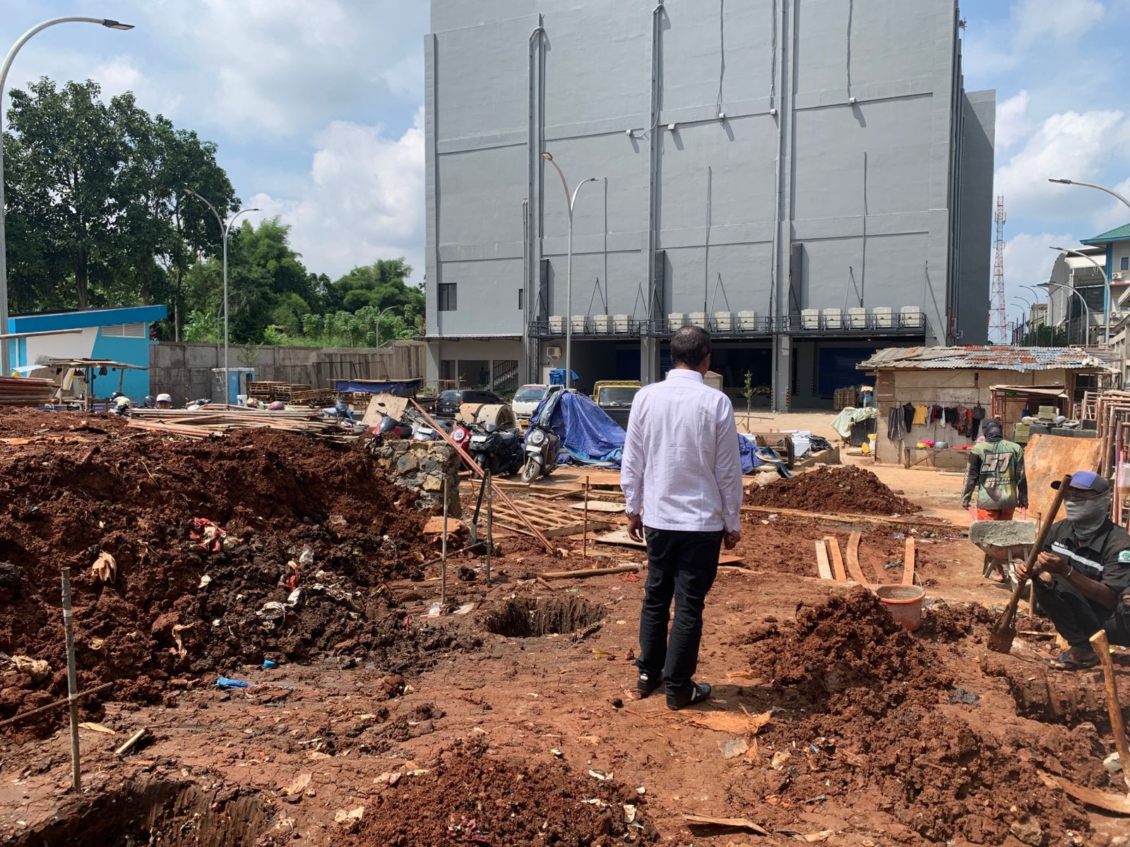 Sempadan Situ Ciledug Diduga Dilanggar, PUPR Banten Periksa PBG Mitra 10