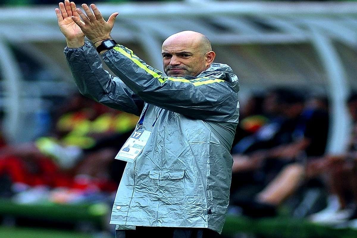 Tavares Putar Otak! Jadwal Neraka Persebaya di Putaran Kedua: Siapa Pemain Asing yang Bakal Terdepak?