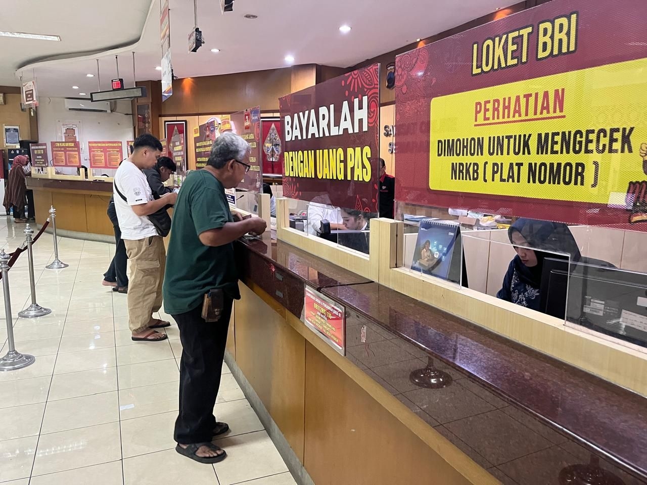 Pajak Kendaraan Jateng Naik Ugal-ugalan, Gubernur Luthfi Akhirnya Turun Tangan Kasih Diskon!