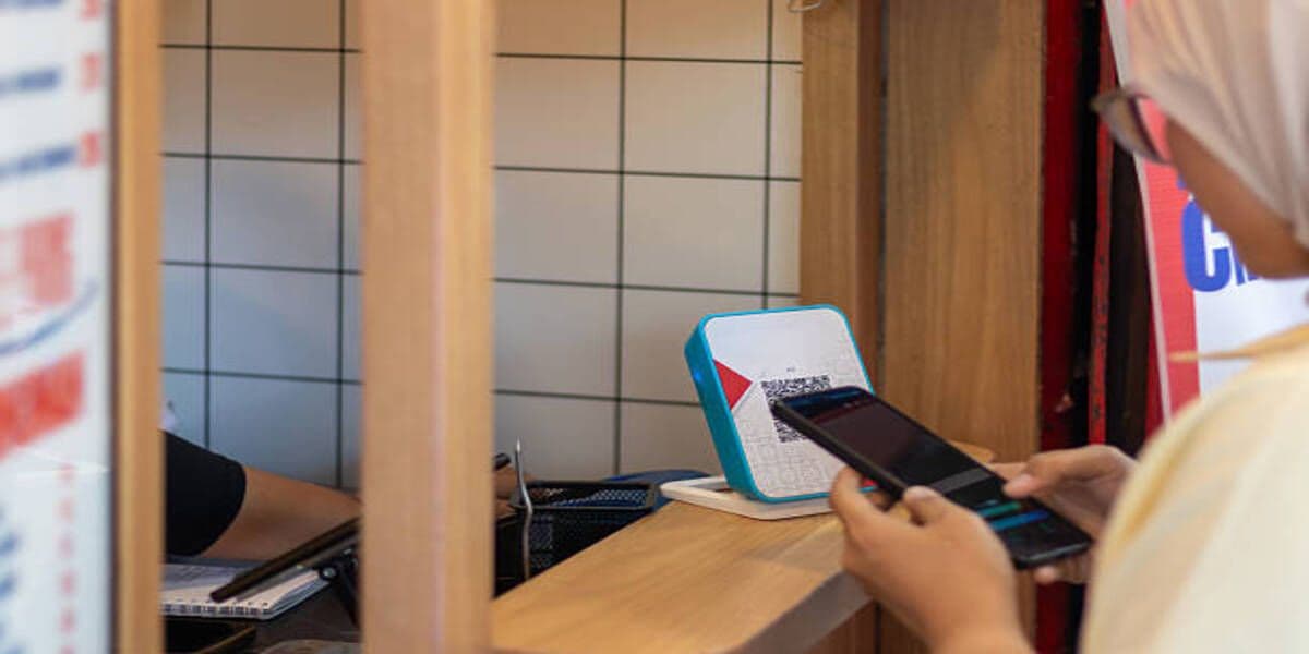 Rekening Bisa Terkuras Seketika, Modus QRIS Palsu Mengintai Pengguna Tanpa Disadari