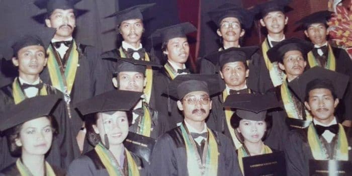 Roy Suryo Soroti Ukuran Ijazah Jokowi, Jokman Pasang Badan, 'Logikanya Di Mana?'